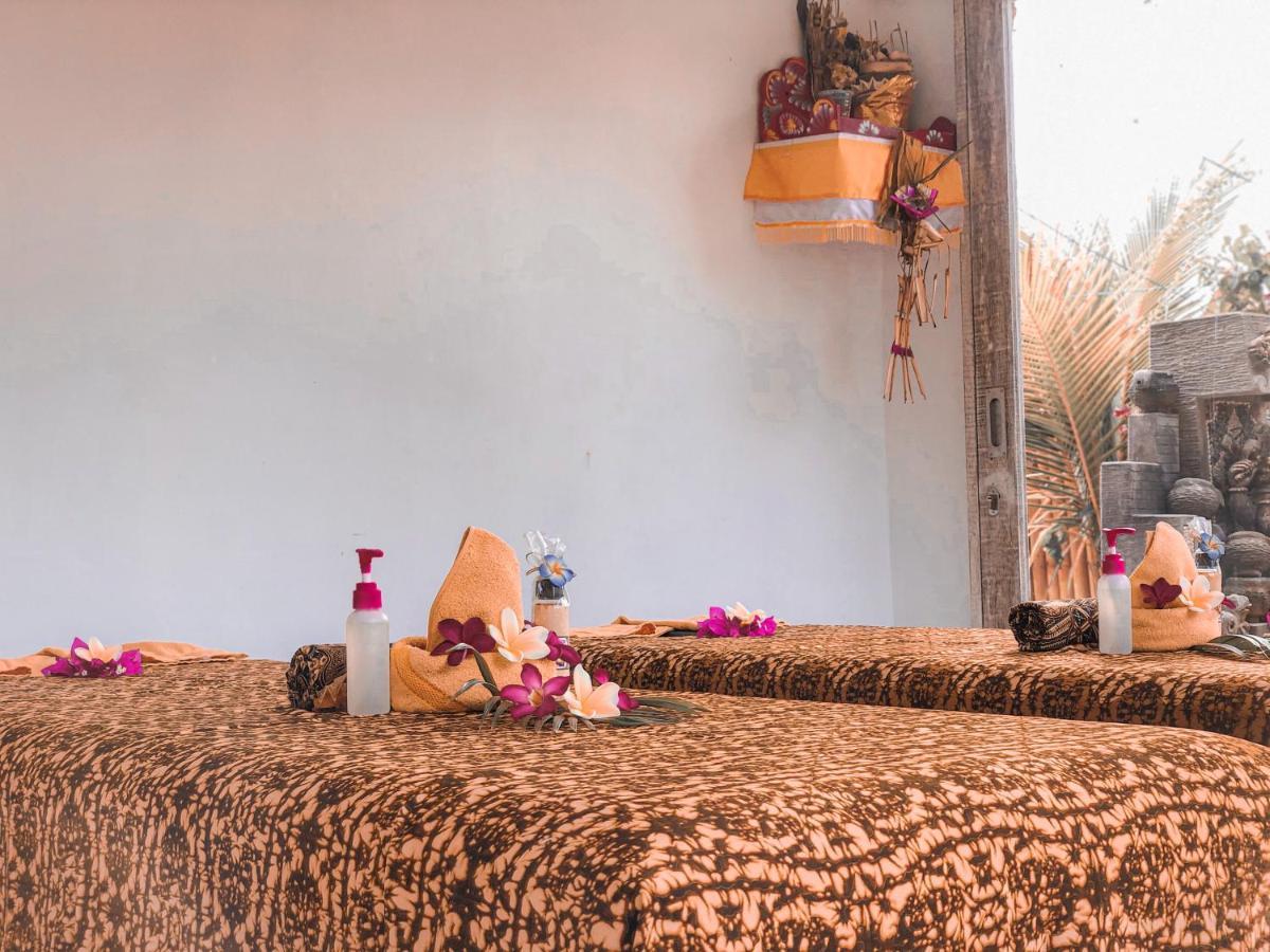 Auora Guest House Nusa Lembongan  Ngoại thất bức ảnh