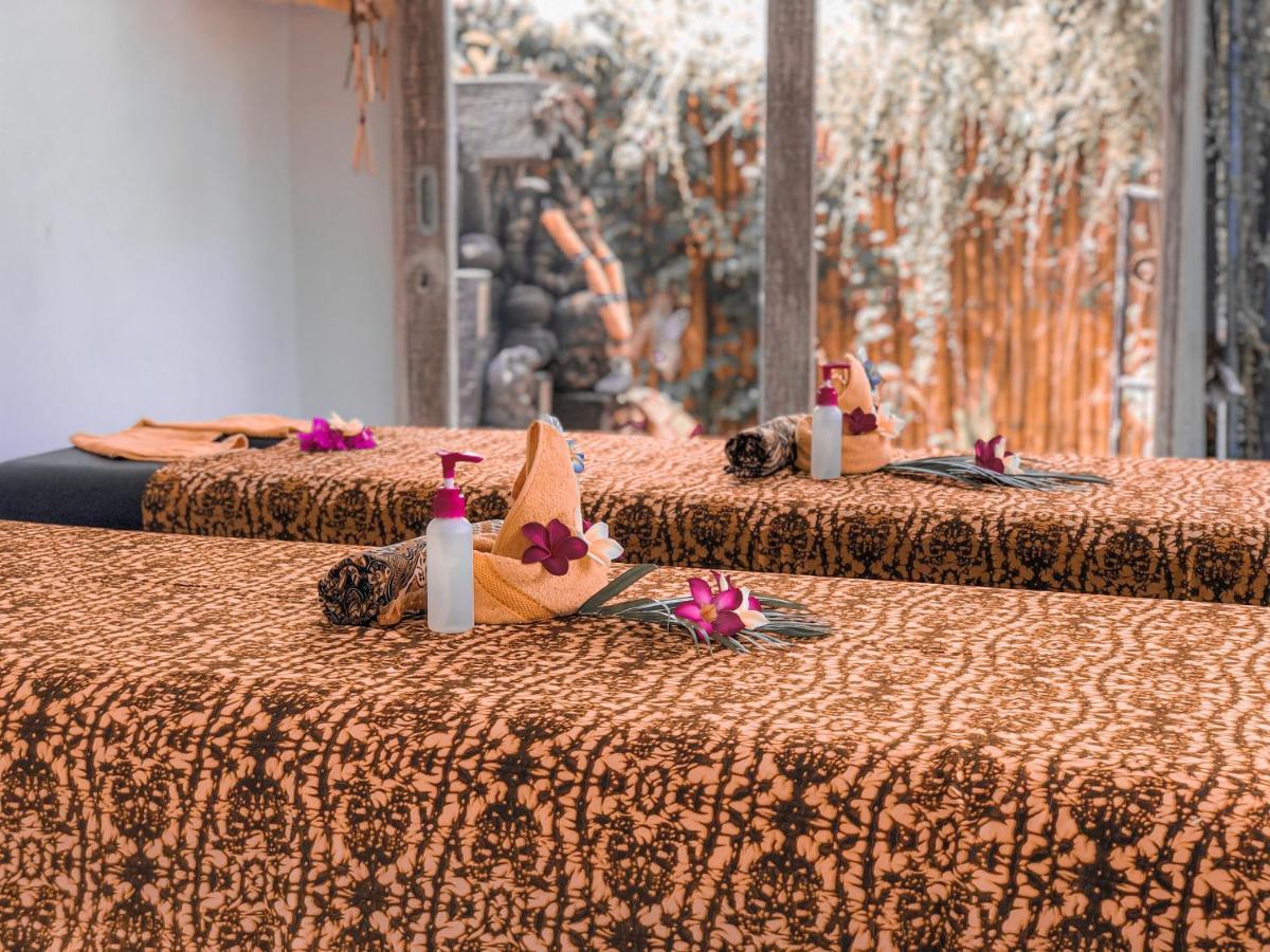 Auora Guest House Nusa Lembongan  Ngoại thất bức ảnh