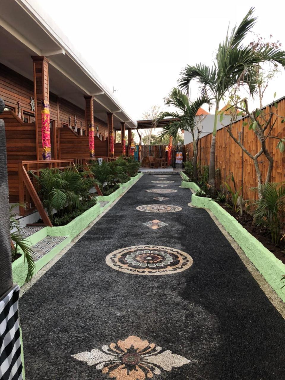 Auora Guest House Nusa Lembongan  Ngoại thất bức ảnh